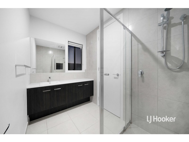 3 Promontory Street, Point Cook VIC 3030