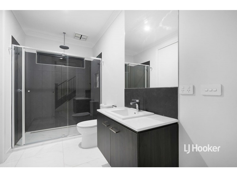 3 Promontory Street, Point Cook VIC 3030