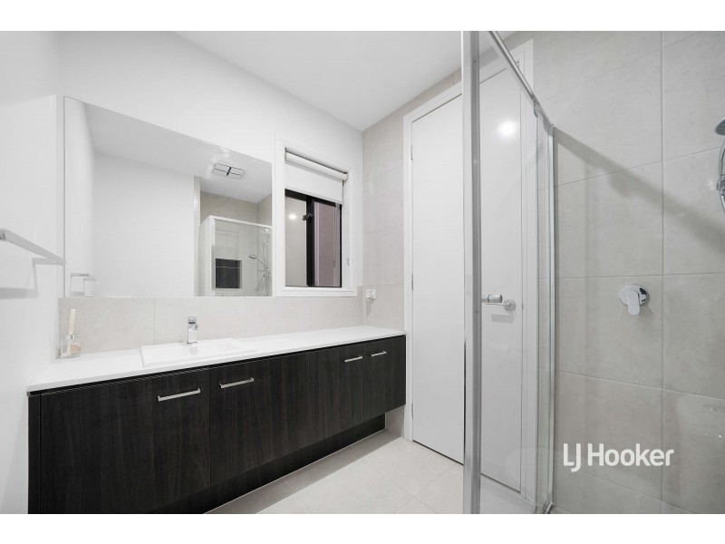 3 Promontory Street, Point Cook VIC 3030