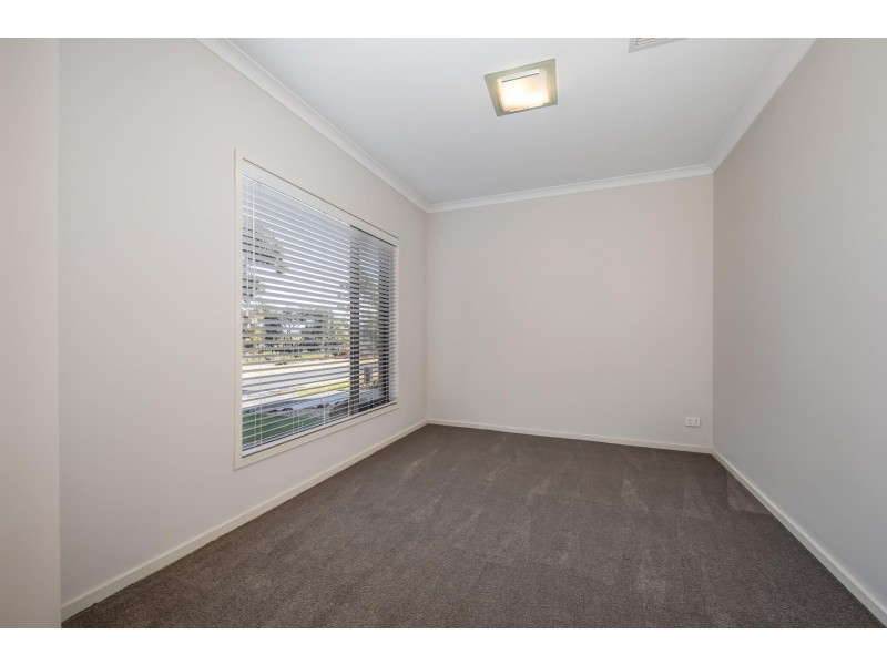 21 Seagull Grove, Point Cook VIC 3030