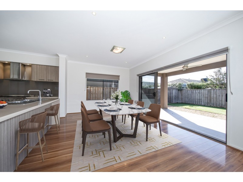 21 Seagull Grove, Point Cook VIC 3030