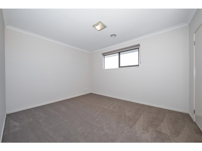 21 Seagull Grove, Point Cook VIC 3030