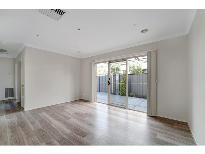 18 Malaga Street, Point Cook VIC 3030