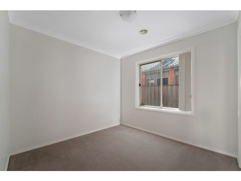 18 Malaga Street, Point Cook VIC 3030