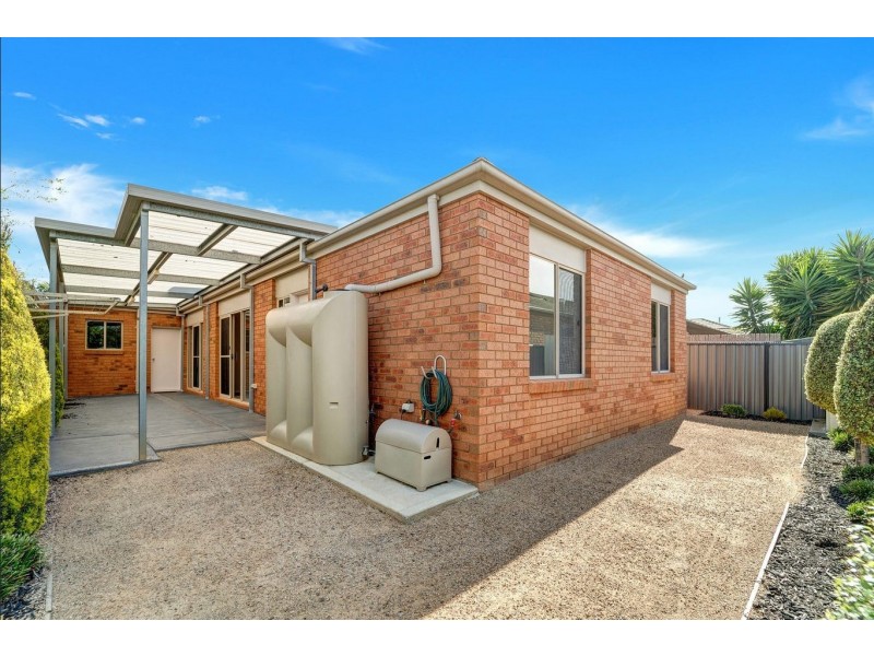 18 Malaga Street, Point Cook VIC 3030