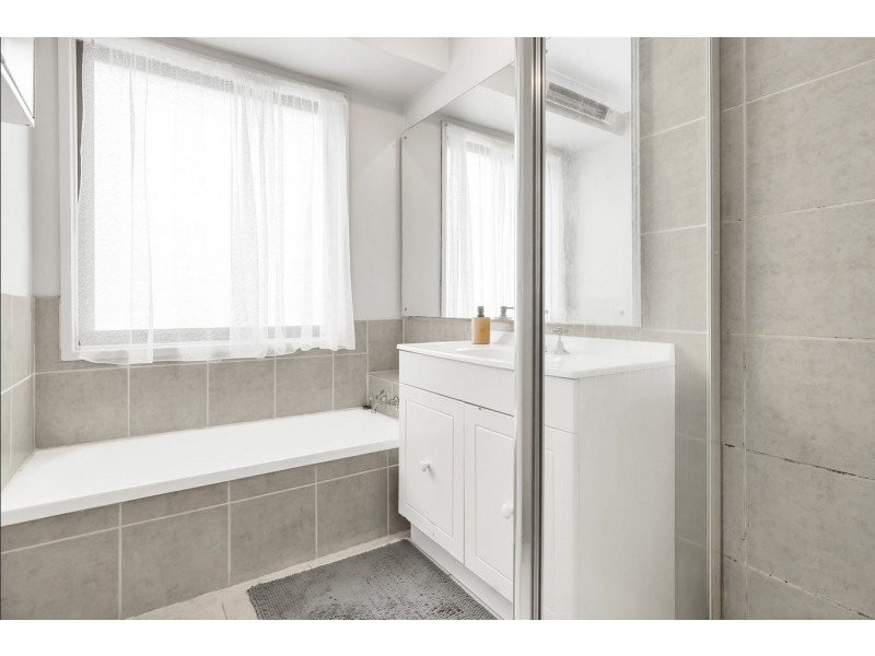 3 Brimpton Grove, Wyndham Vale VIC 3024