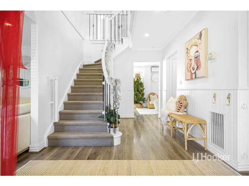 29 Lakeside Drive, Sanctuary Lakes VIC 3030