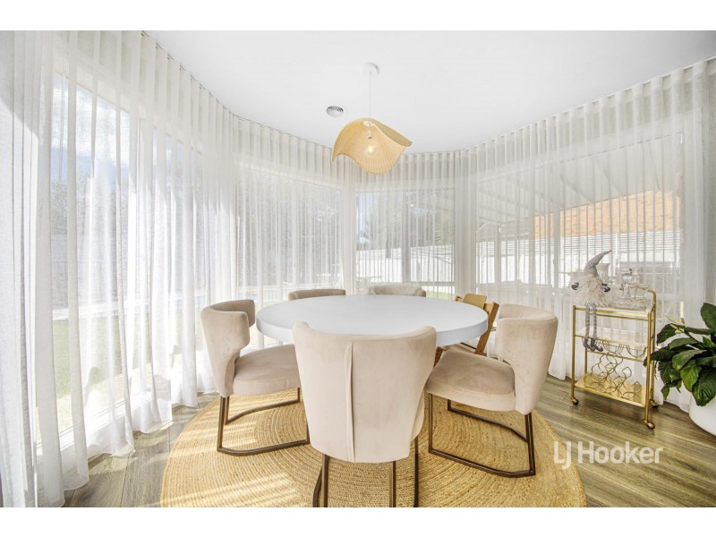 29 Lakeside Drive, Sanctuary Lakes VIC 3030