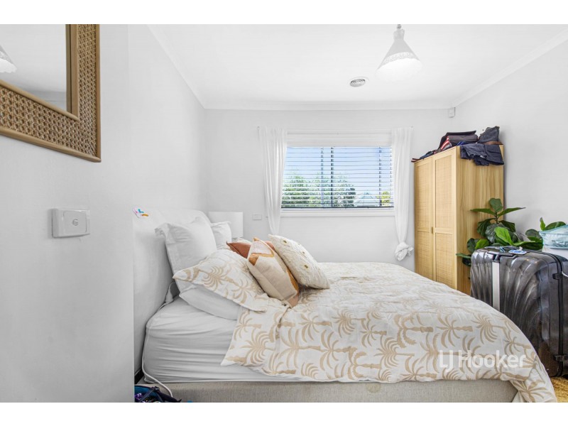 29 Lakeside Drive, Sanctuary Lakes VIC 3030