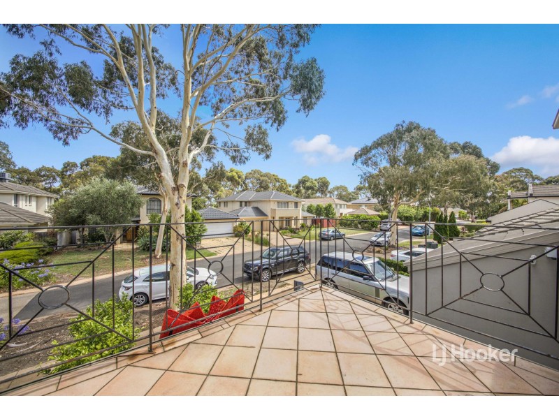 29 Lakeside Drive, Sanctuary Lakes VIC 3030