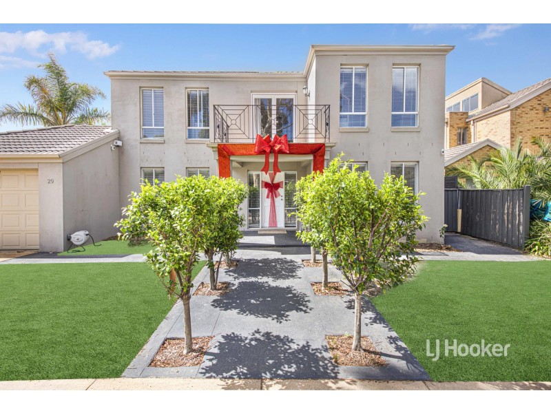 29 Lakeside Drive, Sanctuary Lakes VIC 3030