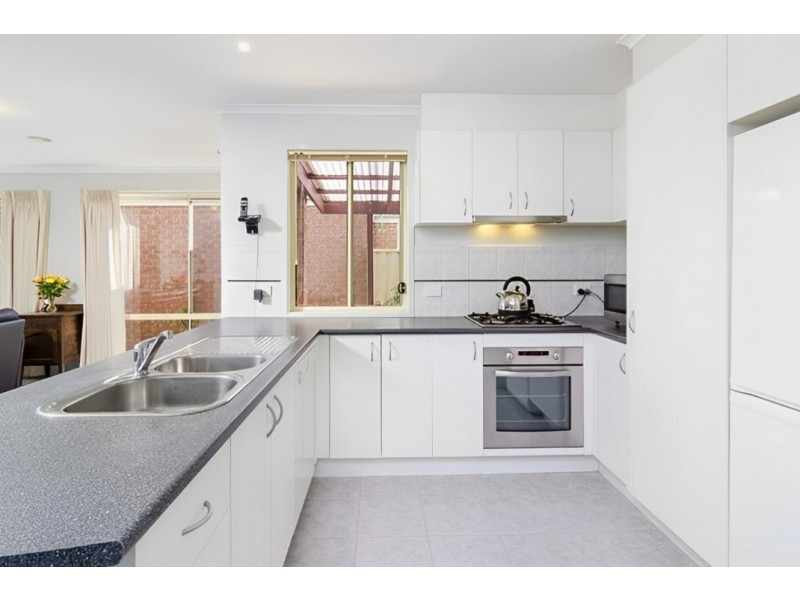 27 Arlington Way, Point Cook VIC 3030