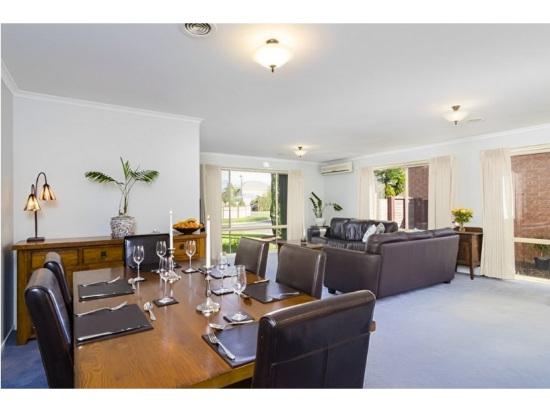 27 Arlington Way, Point Cook VIC 3030