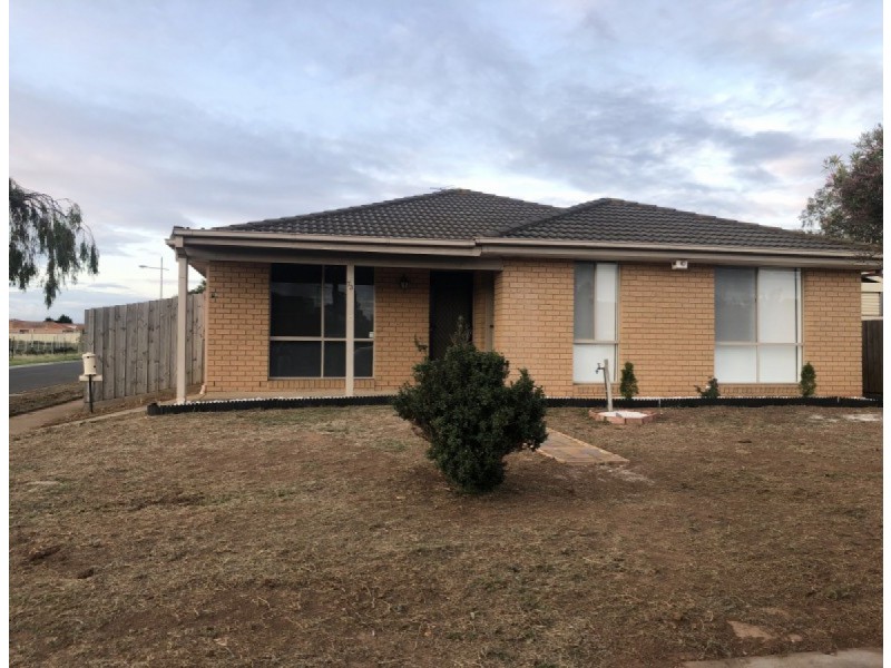 73 Flemington Crescent, Werribee VIC 3030