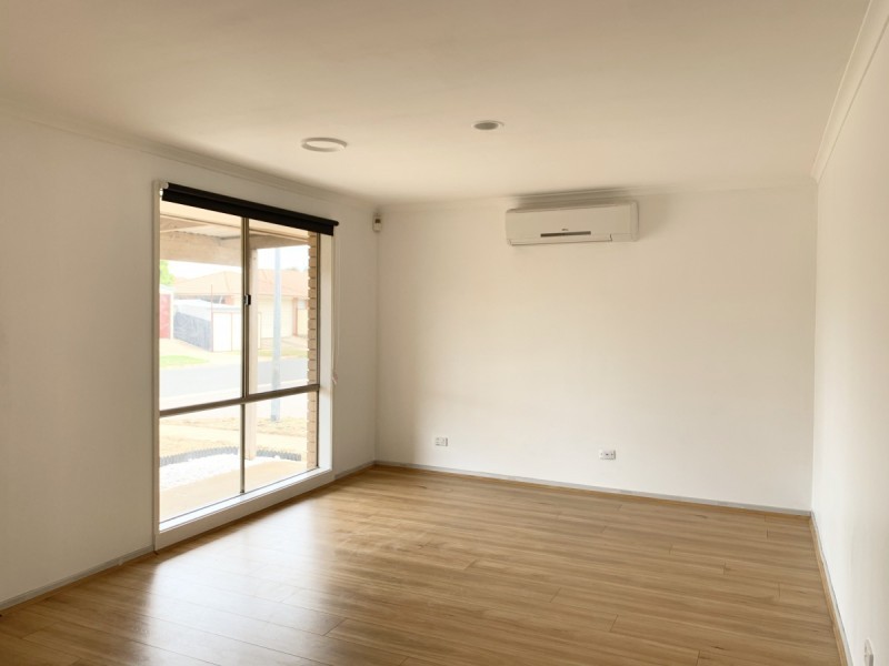 73 Flemington Crescent, Werribee VIC 3030