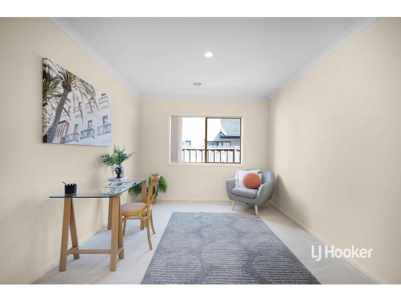25 Manhattan Close, Sanctuary Lakes VIC 3030