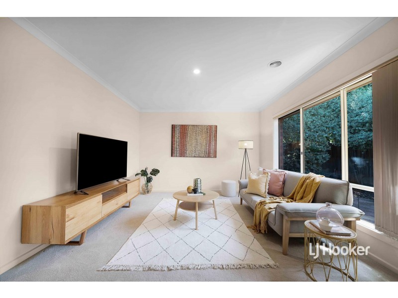25 Manhattan Close, Sanctuary Lakes VIC 3030