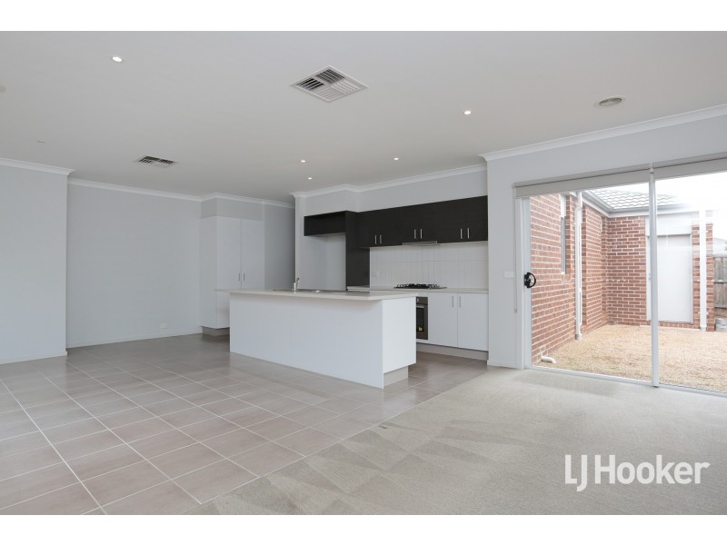54 Prudence Parade, Point Cook VIC 3030
