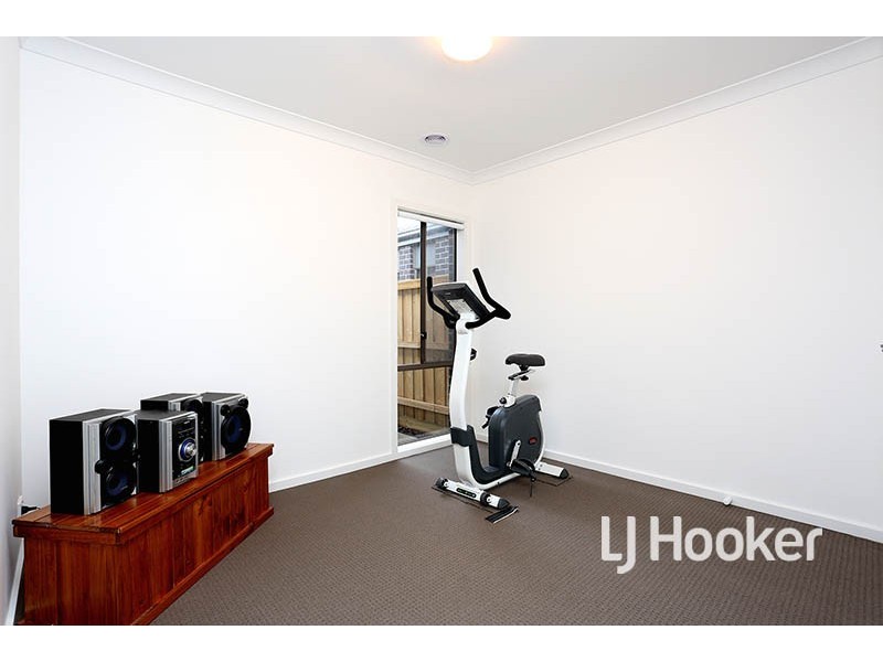 15 Sissinghurst Street, Truganina VIC 3029