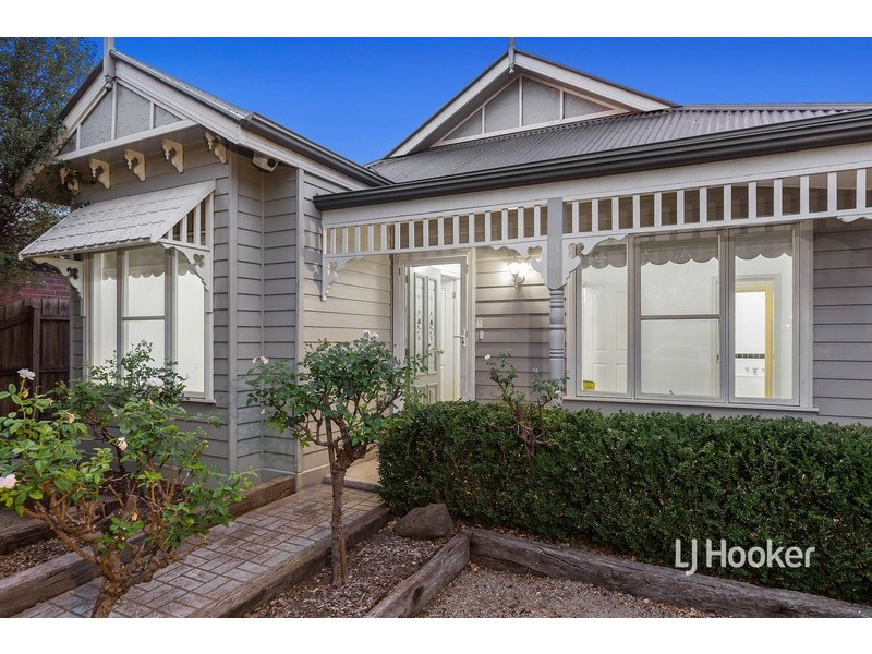 24 Neptune Drive, Point Cook VIC 3030