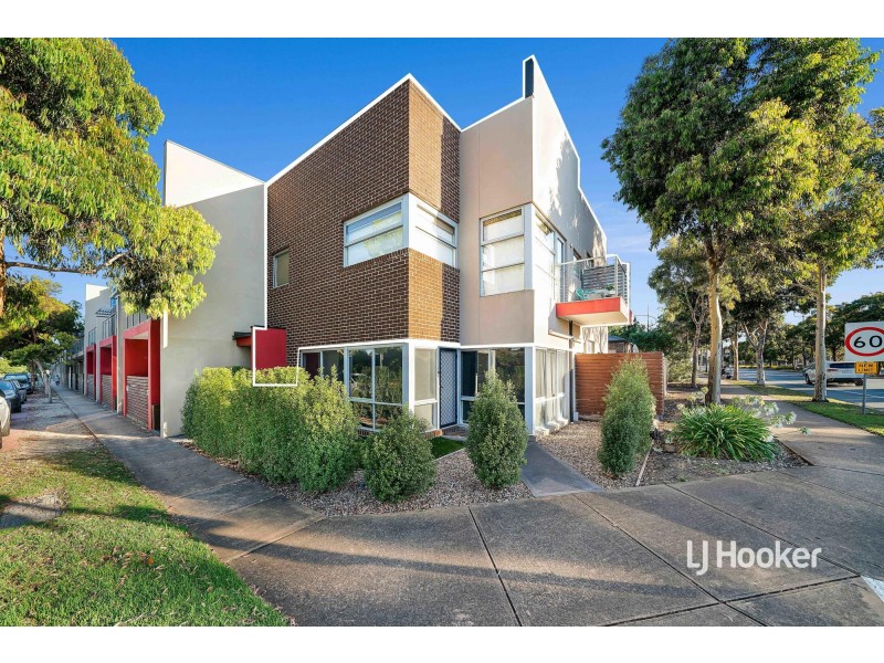 2/45 Tom Roberts Parade, Point Cook VIC 3030