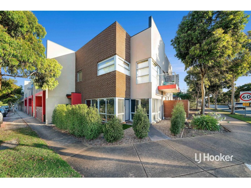 2/45 Tom Roberts Parade, Point Cook VIC 3030