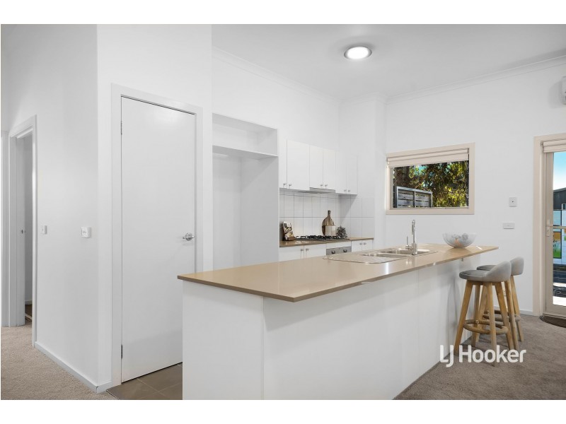 2/45 Tom Roberts Parade, Point Cook VIC 3030