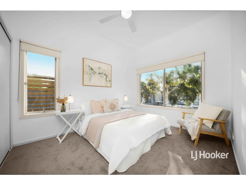 2/45 Tom Roberts Parade, Point Cook VIC 3030