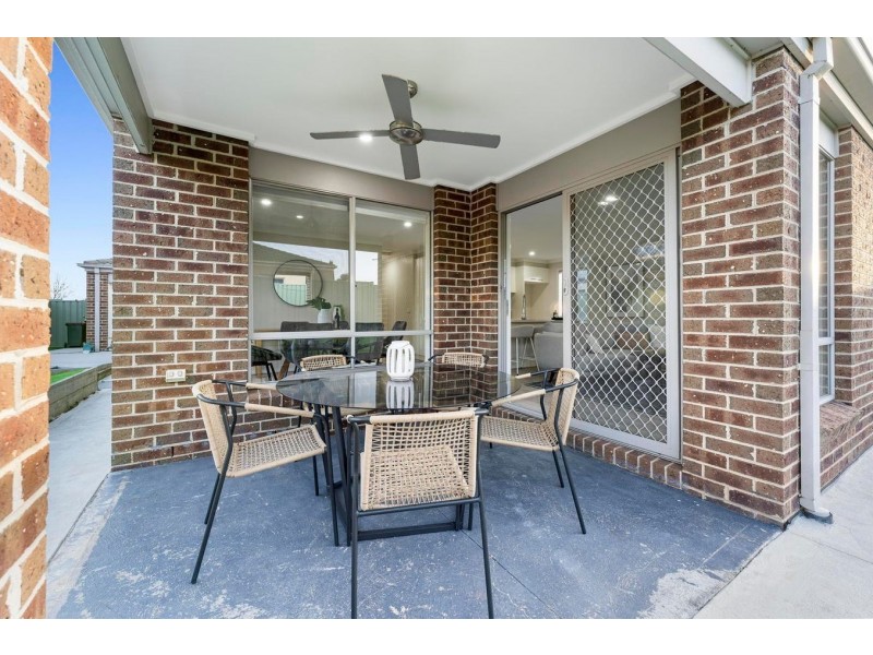 15 Mopane Circuit, Wyndham Vale VIC 3024