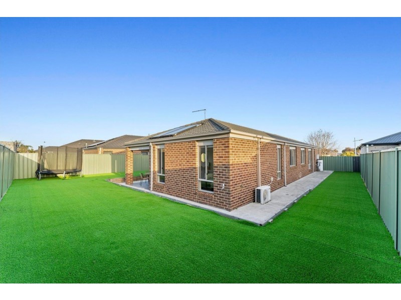 15 Mopane Circuit, Wyndham Vale VIC 3024