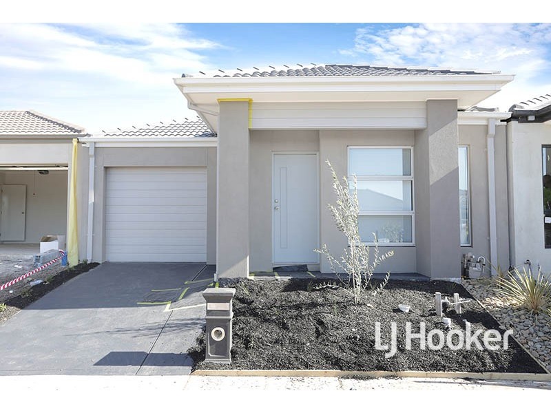 13 Bennerson Street, Point Cook VIC 3030