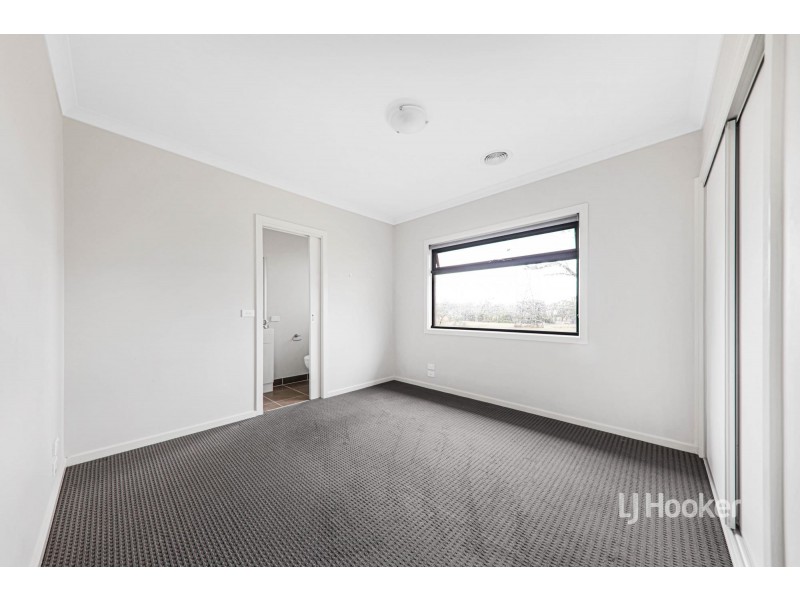 9 Burssi Circuit, Doreen VIC 3754