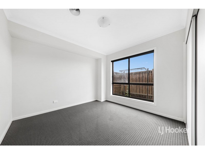 9 Burssi Circuit, Doreen VIC 3754