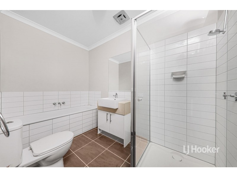 9 Burssi Circuit, Doreen VIC 3754