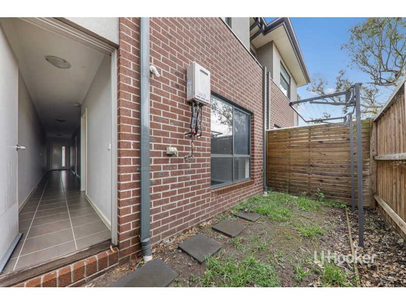 9 Burssi Circuit, Doreen VIC 3754