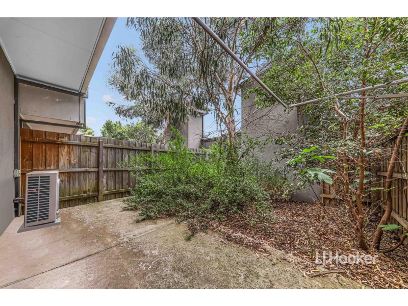 11/20 Hyde Park Avenue, Craigieburn VIC 3064
