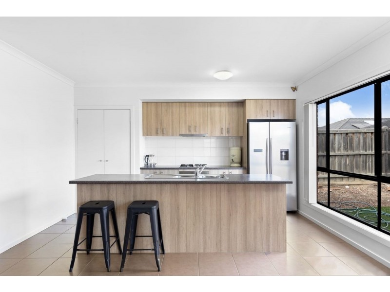 14 Casino Parade, Point Cook VIC 3030