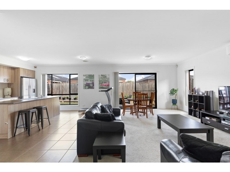 14 Casino Parade, Point Cook VIC 3030
