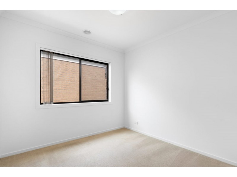 14 Casino Parade, Point Cook VIC 3030