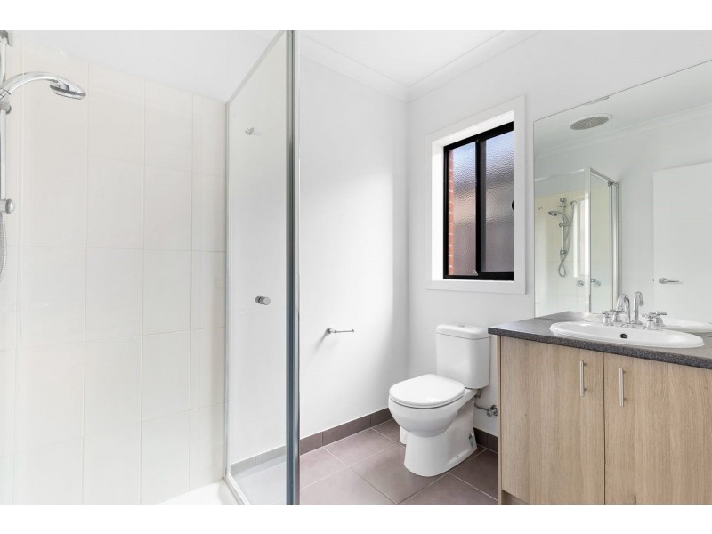14 Casino Parade, Point Cook VIC 3030