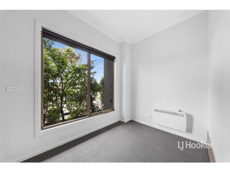 10 Annecy Lane, Pakenham VIC 3810