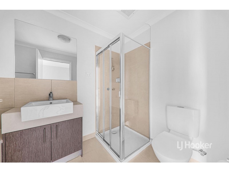 10 Annecy Lane, Pakenham VIC 3810