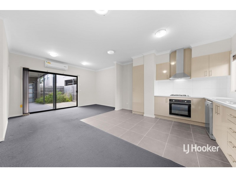 28/20 Hyde Park Avenue, Craigieburn VIC 3064