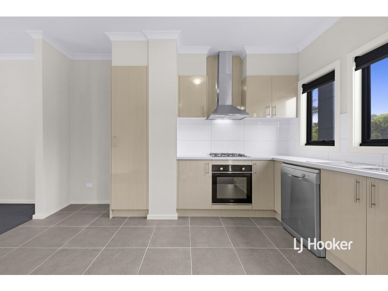 28/20 Hyde Park Avenue, Craigieburn VIC 3064