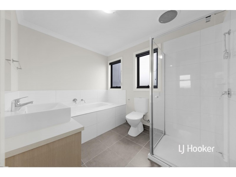 28/20 Hyde Park Avenue, Craigieburn VIC 3064