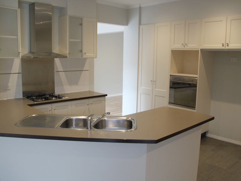 48 Lincolnheath Boulevard, Point Cook VIC 3030