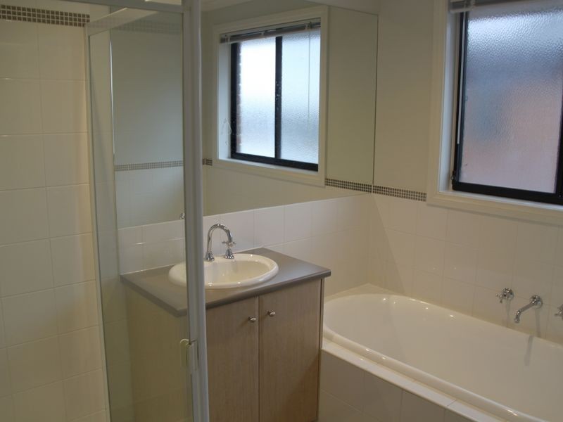 48 Lincolnheath Boulevard, Point Cook VIC 3030