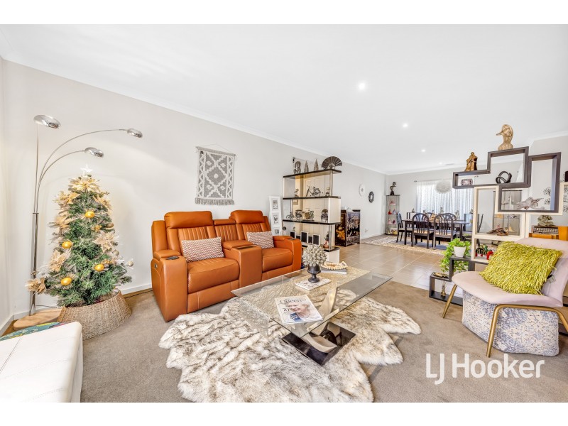 20 Royal Circuit, Point Cook VIC 3030