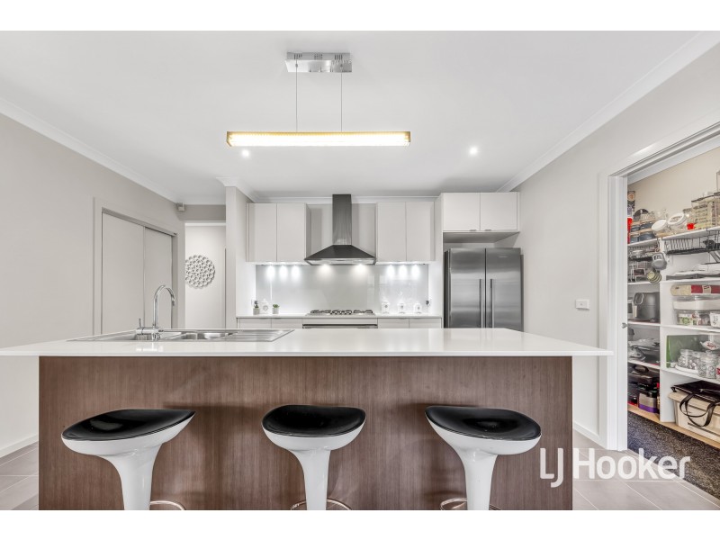 20 Royal Circuit, Point Cook VIC 3030