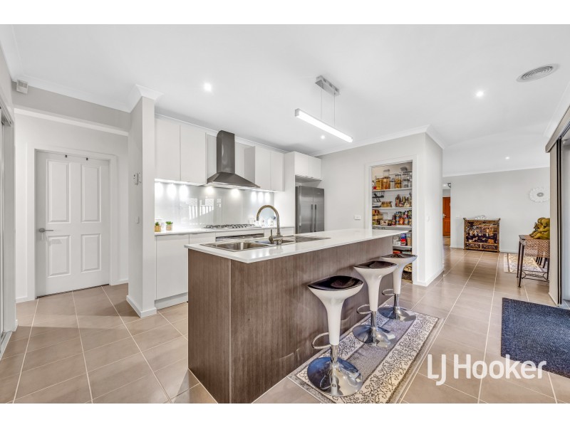 20 Royal Circuit, Point Cook VIC 3030
